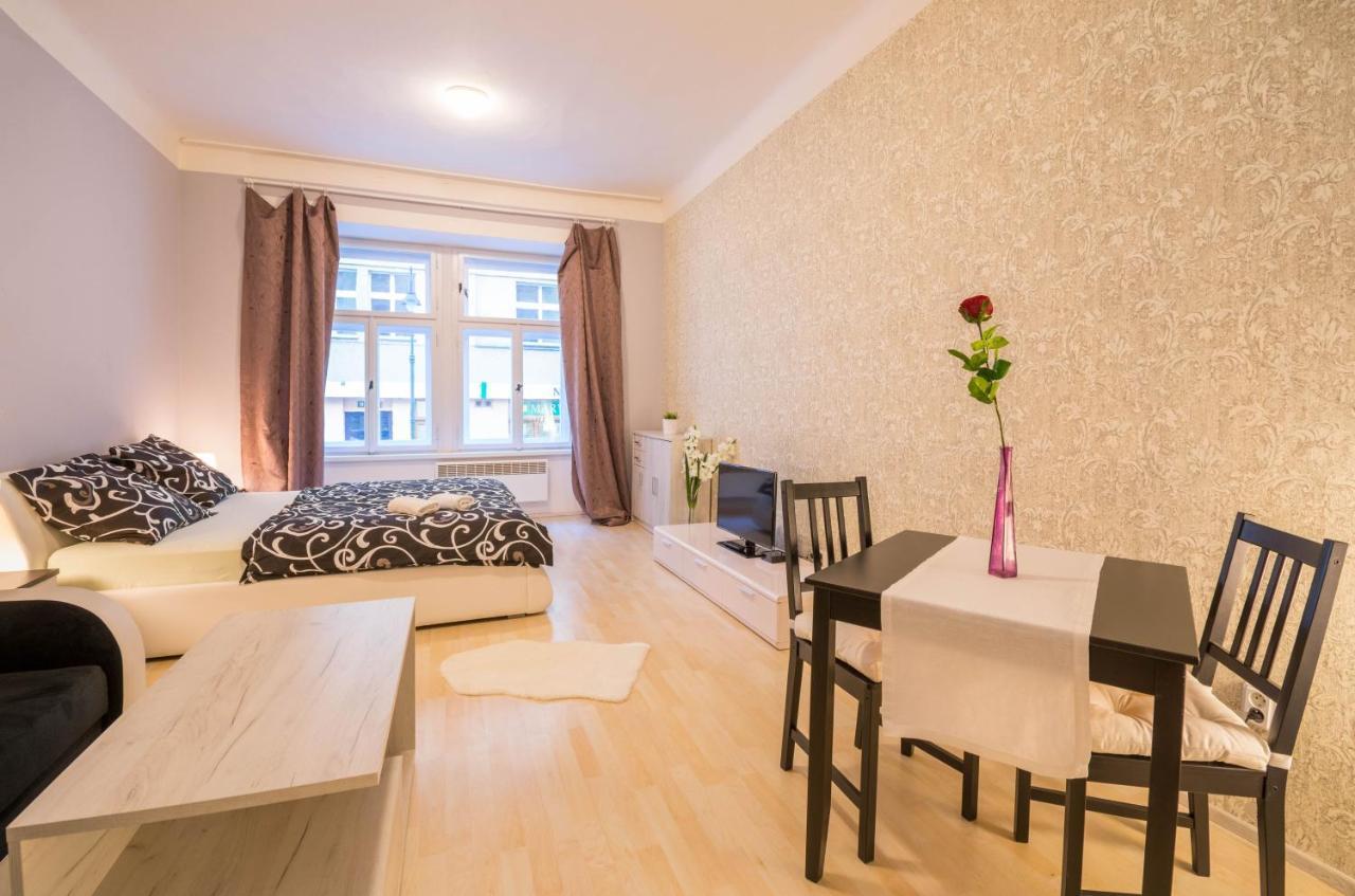 Chest Design Apartments ปราก ภายนอก รูปภาพ