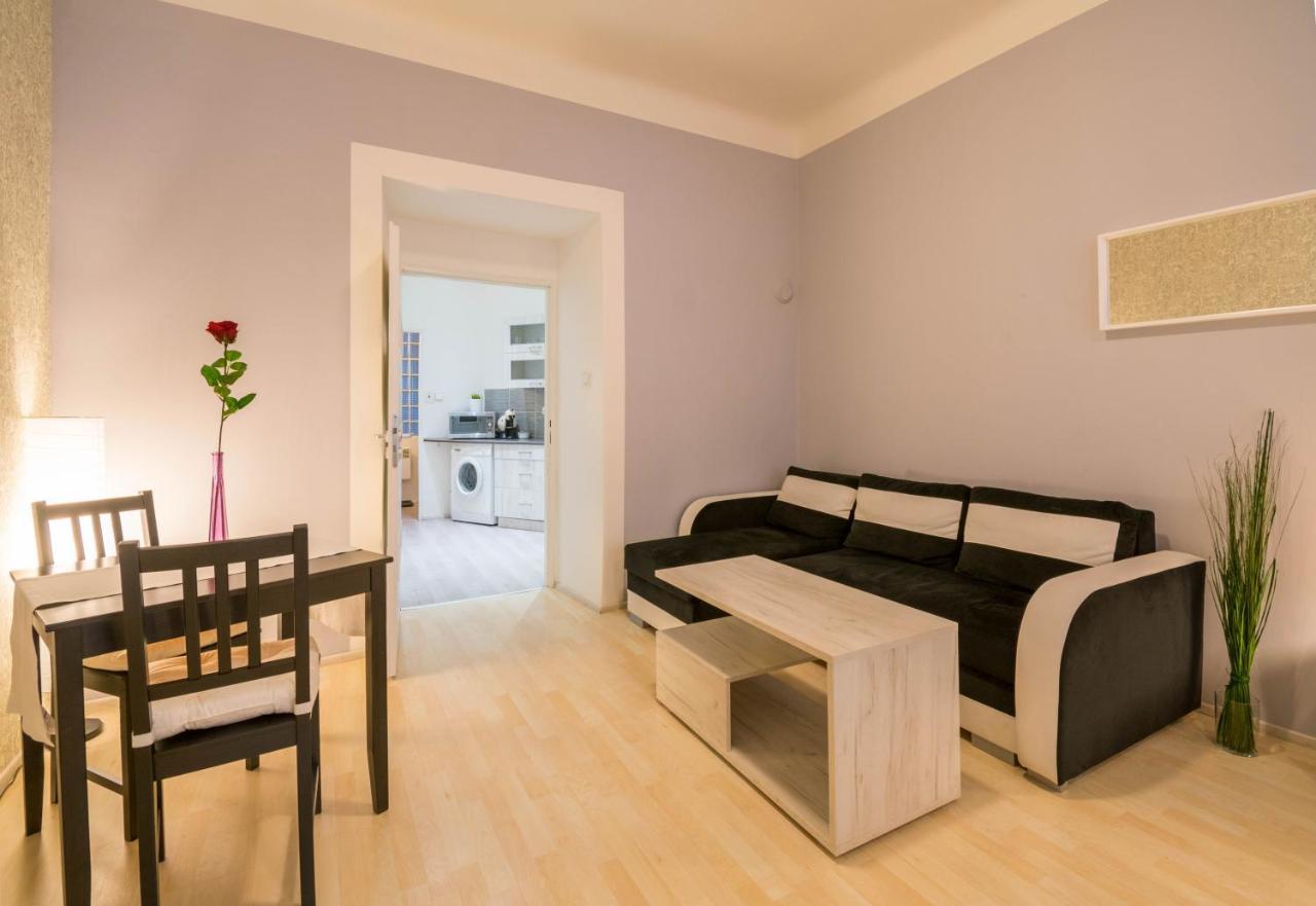 Chest Design Apartments ปราก ภายนอก รูปภาพ